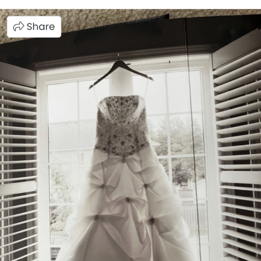 ALLURE COUTURE CLASSIC WEDDING GOWN